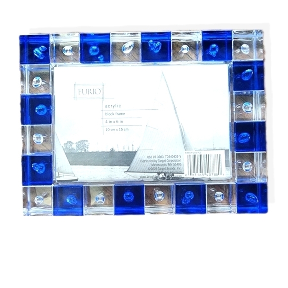 𝅺BEAUTIFUL acrylic block picture frame 4x6inch - Picture 1 of 3